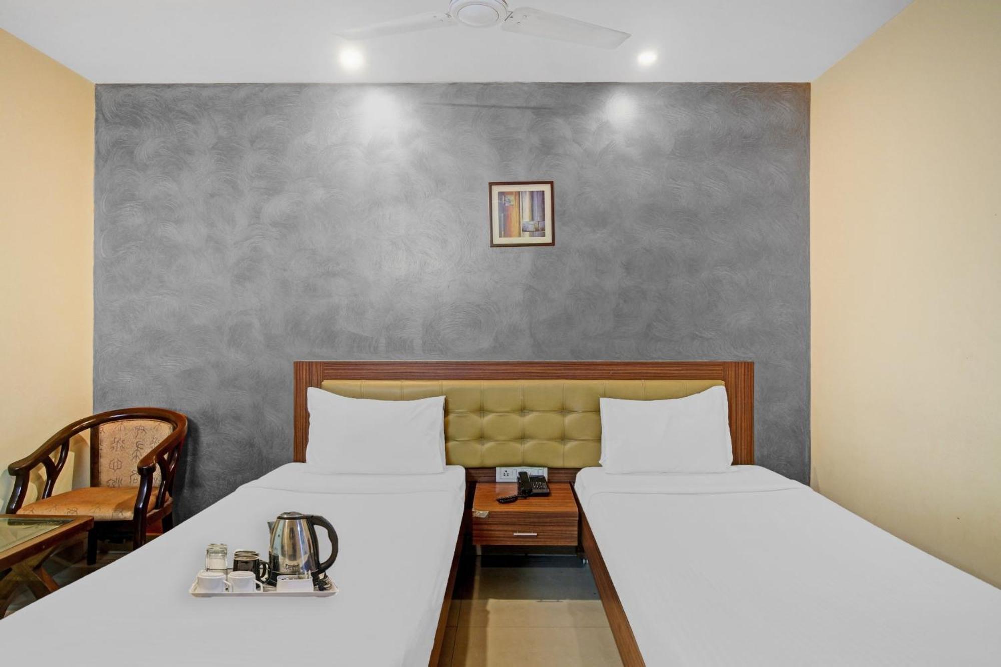 Townhouse The Grand Plaza Hotel Haidarábád Kültér fotó
