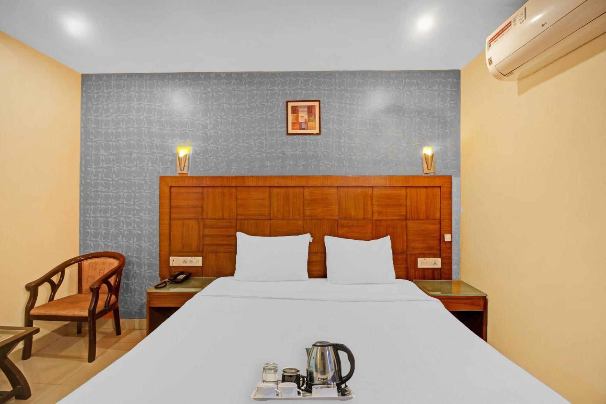 Townhouse The Grand Plaza Hotel Haidarábád Kültér fotó