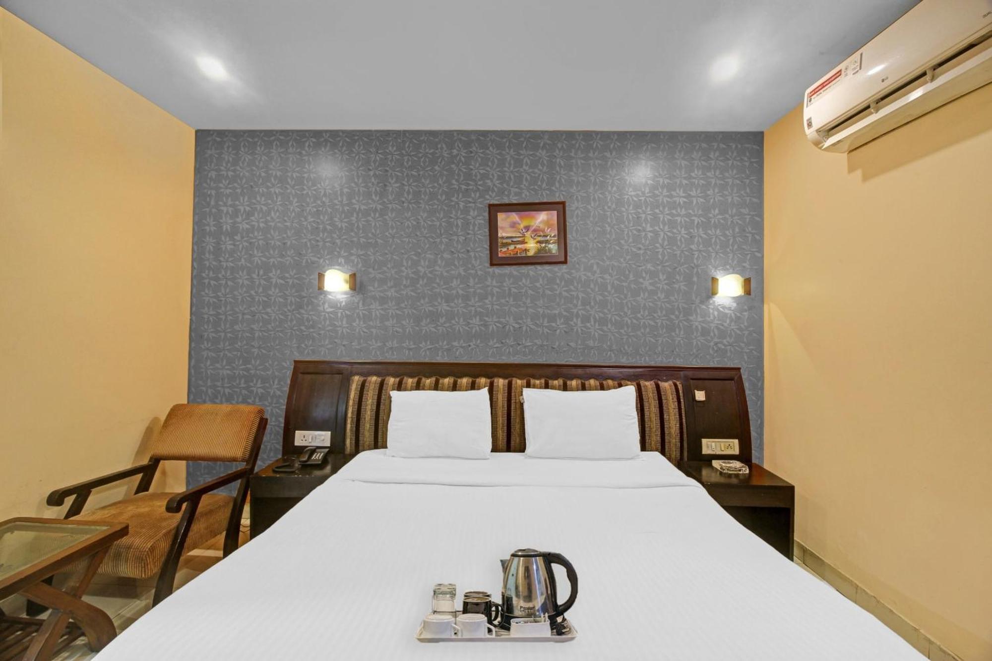 Townhouse The Grand Plaza Hotel Haidarábád Kültér fotó