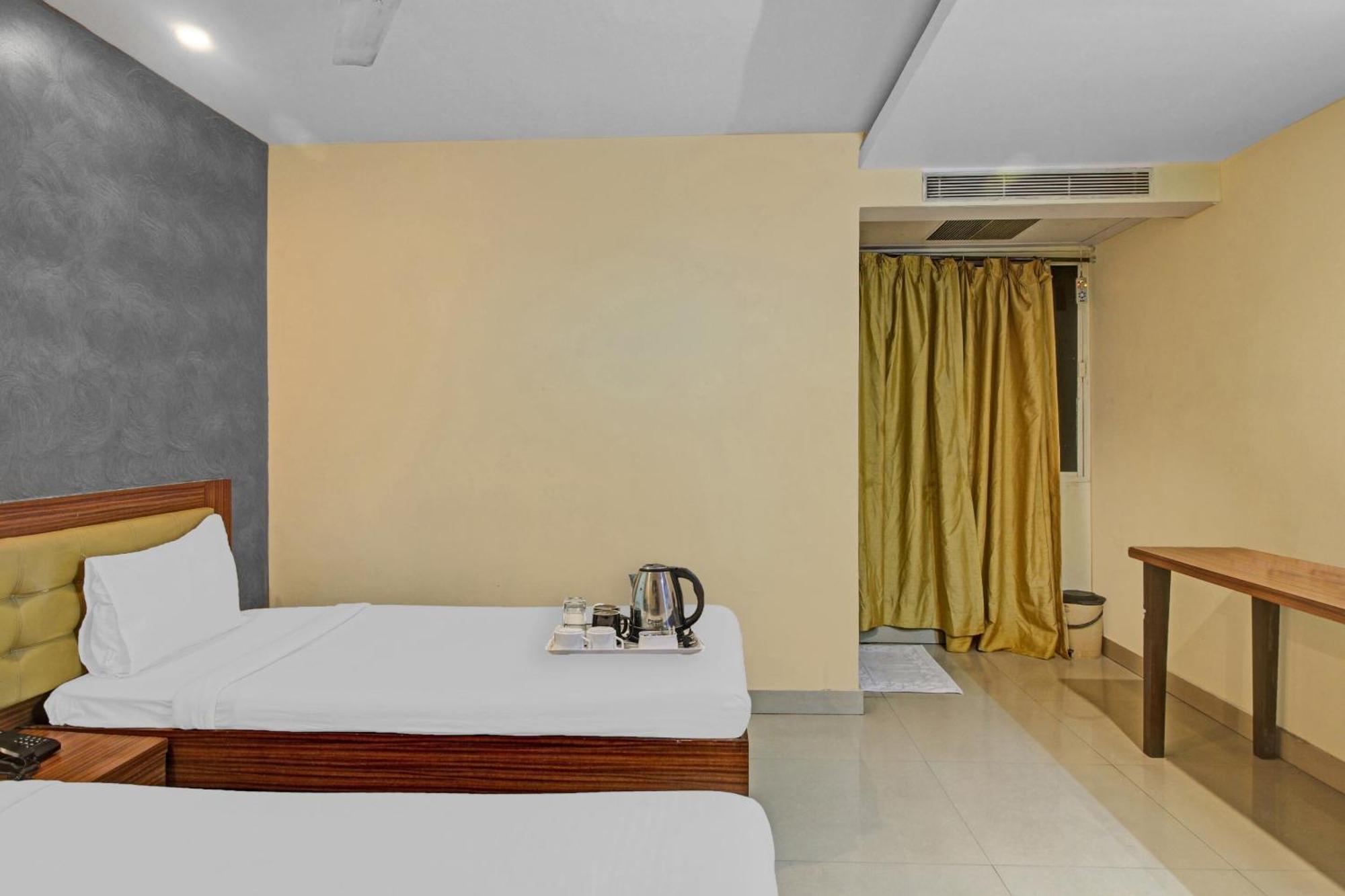 Townhouse The Grand Plaza Hotel Haidarábád Kültér fotó
